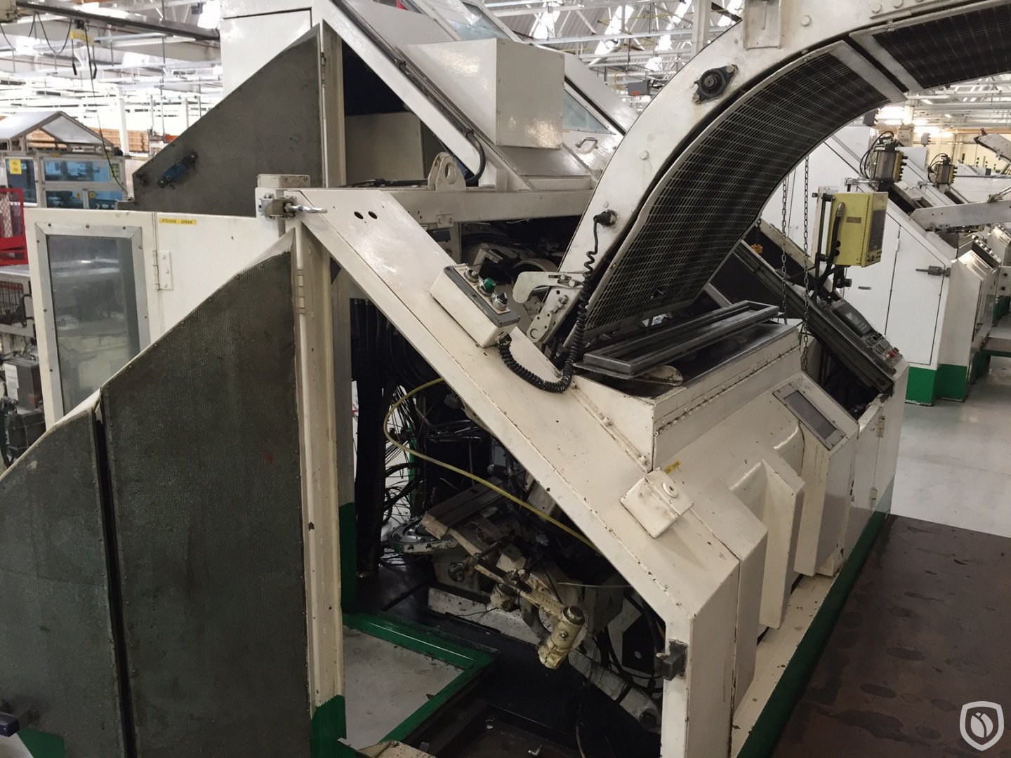 automatic transport from scroll shear to stripfeed press